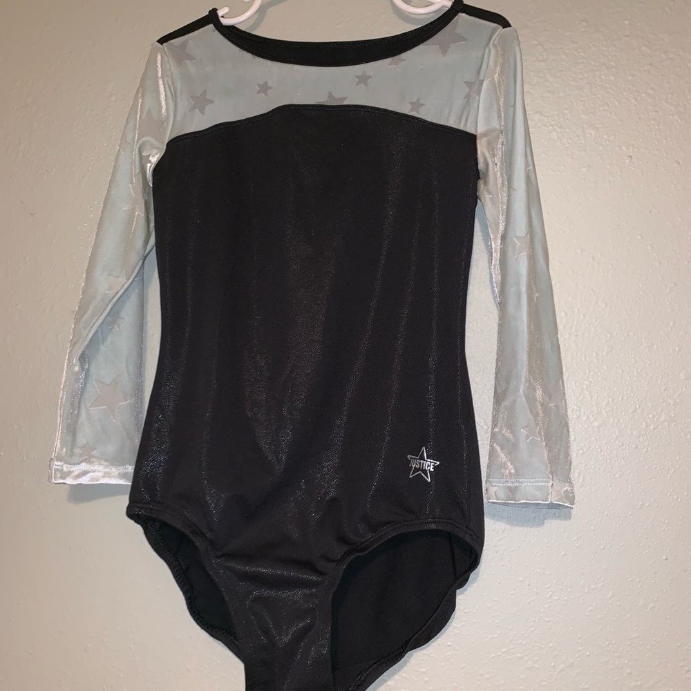NWOT girls leotard. Fits a 7/8.